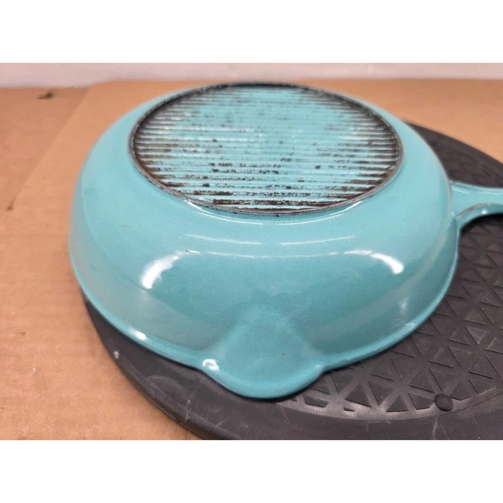 Vintage LE CREUSET Cast Iron Enamel Skillet Pan Turquoise 8 1/2